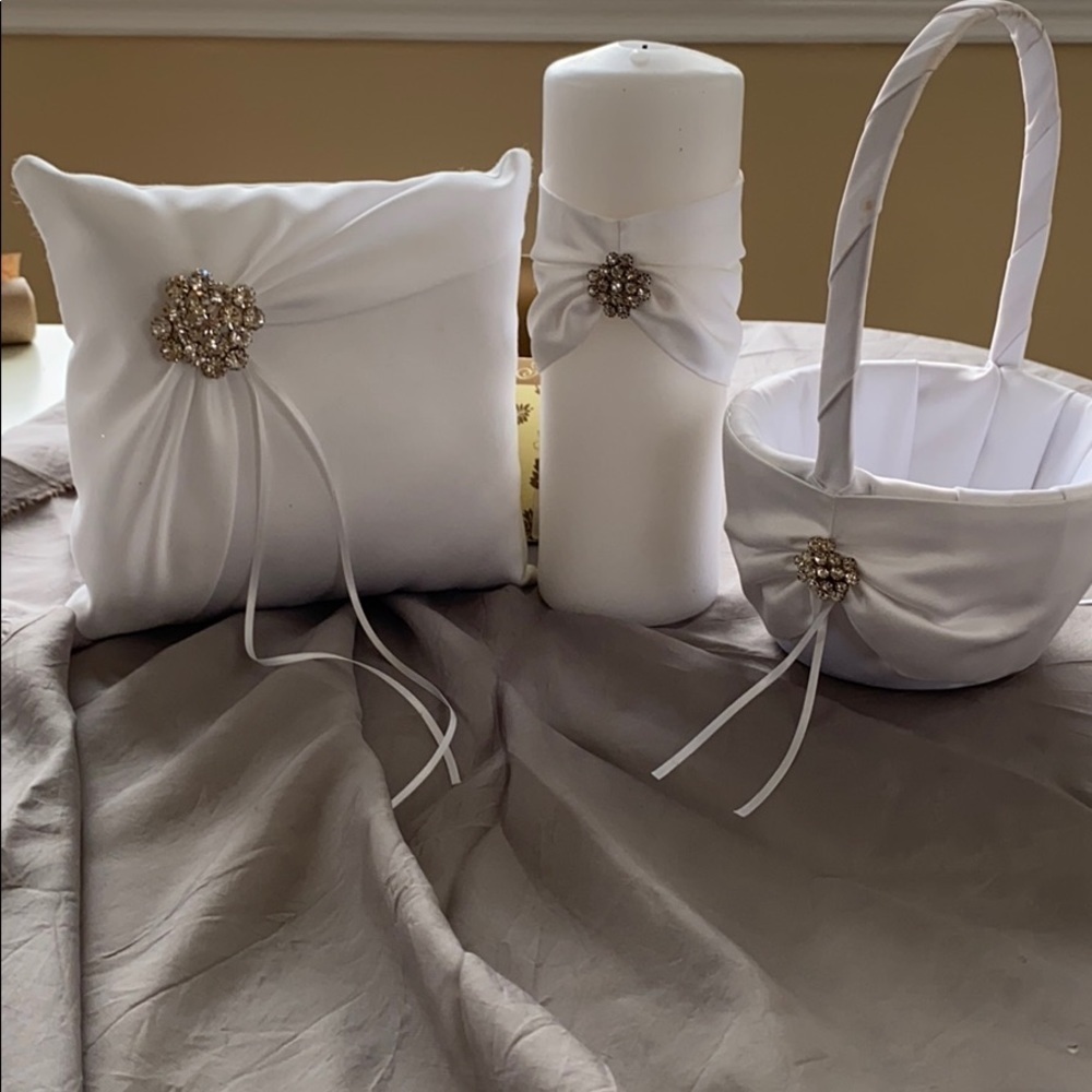 WHITE ‘Garbo’ 3 Piece Wedding Collection - Picture 2 of 10